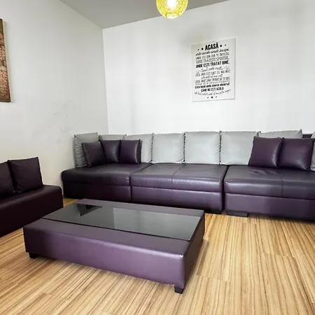 Coresi 3 Апартаменти *