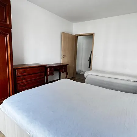 Coresi 3 Apartment